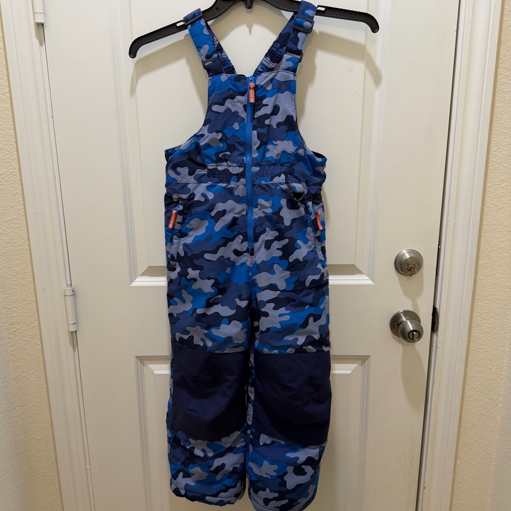 NWOT- Amazon Essentials Blue Camo Kids Snow Bib Overalls Size S (6-7)